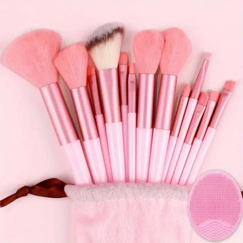 Set di pennelli per il trucco professionali morbidi e soffici: pennelli per fondotinta, pennello per ombretto, pennello Kabuki, spugnetta per il trucco con custodia.